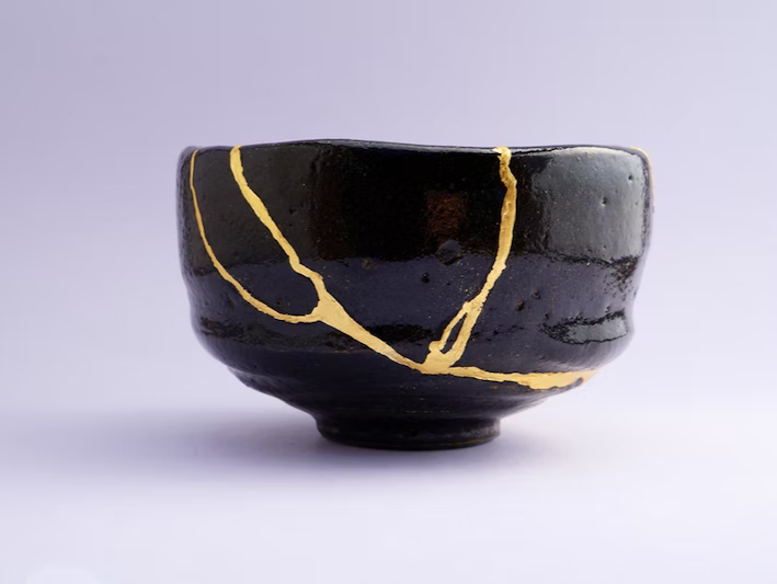 Kintsugi: History of Japanese Ceramics Repair Technique
