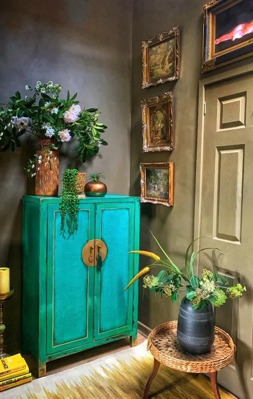 A Must Read, Interview with Sarah from Reloved