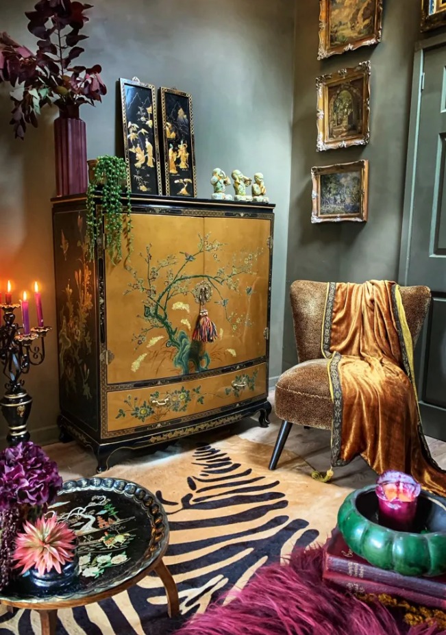 A Must Read, Interview with Sarah from Reloved