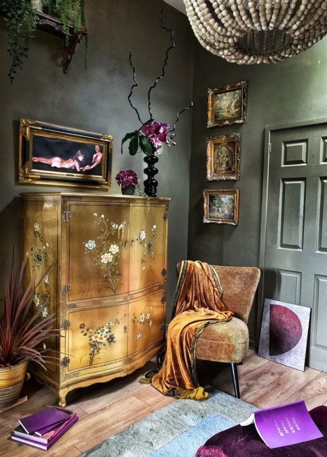 A Must Read, Interview with Sarah from Reloved