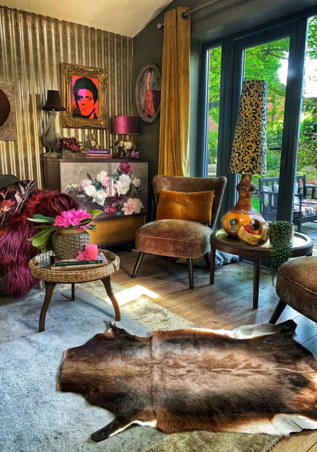 A Must Read, Interview with Sarah from Reloved