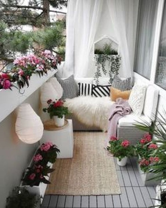 Playful and Beautiful Balcony Decor Ideas