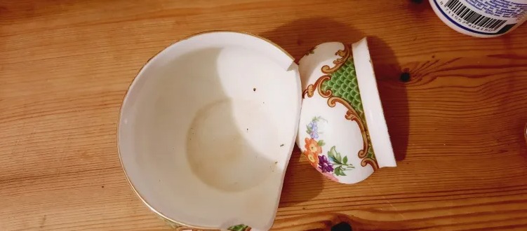How to Use Kintsugi to Repair a Chinoiserie Vase