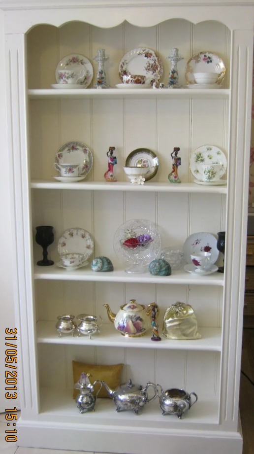 Project Shabby Chic Dresser