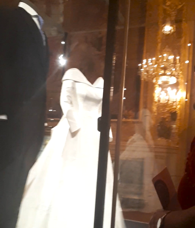 Wedding suite and gown dress for HRH Pricess Eugenie and Mr Brooksbank